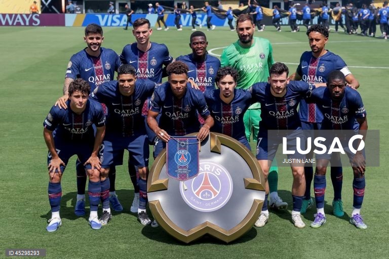 Os franceses do Paris Saint-Germain, campeões europeus em título, qualificaram-se hoje para a final do renovado Mundial de clubes de futebol, ao golear os espanhóis do Real Madrid por 4-0, marcando encontro com Chelsea.