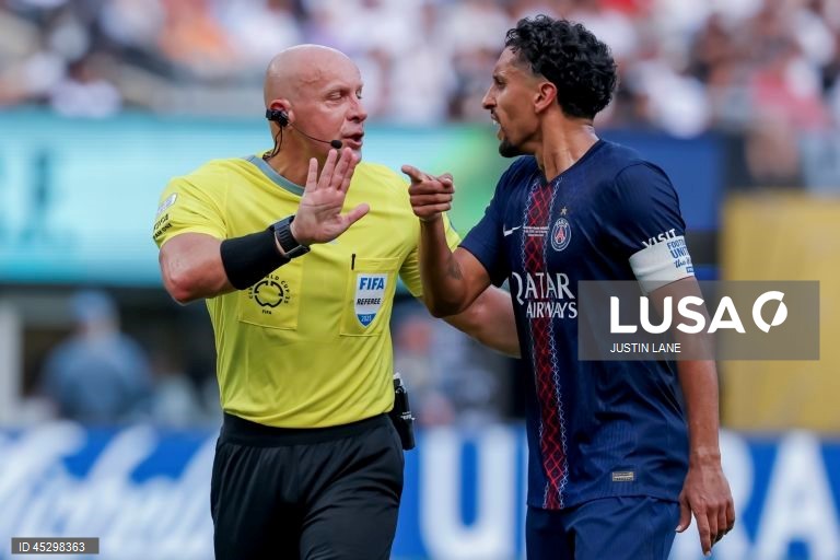 Os franceses do Paris Saint-Germain, campeões europeus em título, qualificaram-se hoje para a final do renovado Mundial de clubes de futebol, ao golear os espanhóis do Real Madrid por 4-0, marcando encontro com Chelsea.