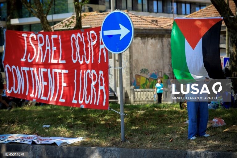 Ação pelo fim do genocídio em Gaza no Porto