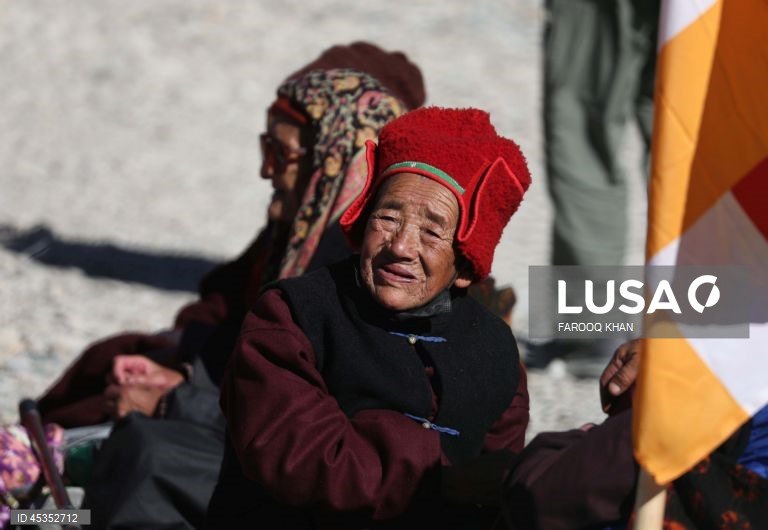 Índia: Visita do Dalai Lama ao mosteiro de Zanaskar adiada devido ao mau tempo.