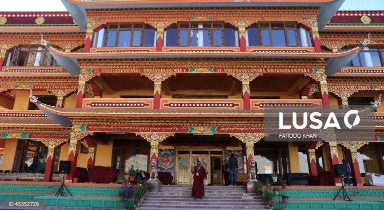 Índia: Visita do Dalai Lama ao mosteiro de Zanaskar adiada devido ao mau tempo.