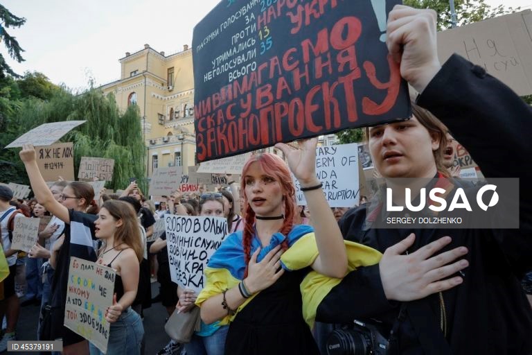 Ucrânia: Protesto em Kiev contra a corrupção em Kiev
