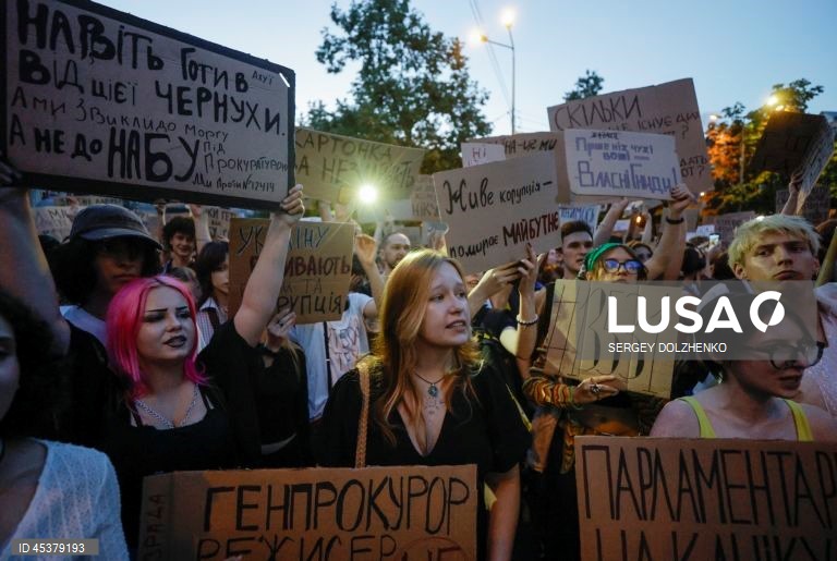 Ucrânia: Protesto em Kiev contra a corrupção em Kiev