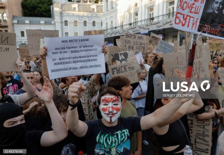 Ucrânia: Protesto em Kiev contra a corrupção em Kiev