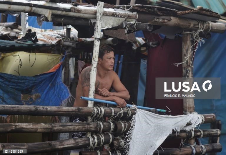 Filipinas: Tempestade tropical Co-May atinge a ilha principal de Luzon