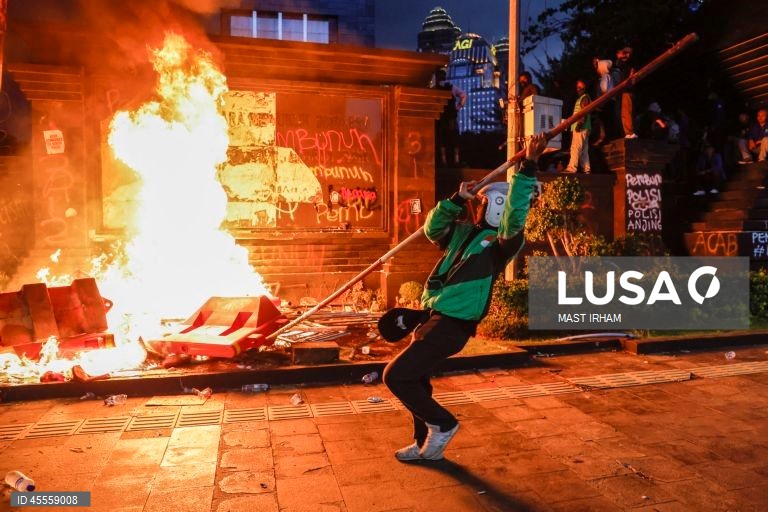 Indonésia: Morte de condutor de motociclo gera protestos em Jacarta