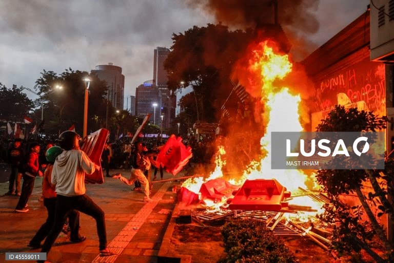 Indonésia: Morte de condutor de motociclo gera protestos em Jacarta