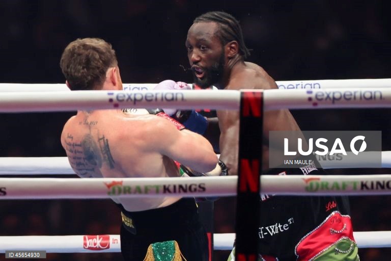 Terence Crawford, dos Estados Unidos, ganhou após a luta pelo título mundial dos supermédios contra Canelo Alvarez, do México, em Las Vegas, Nevada, EUA.