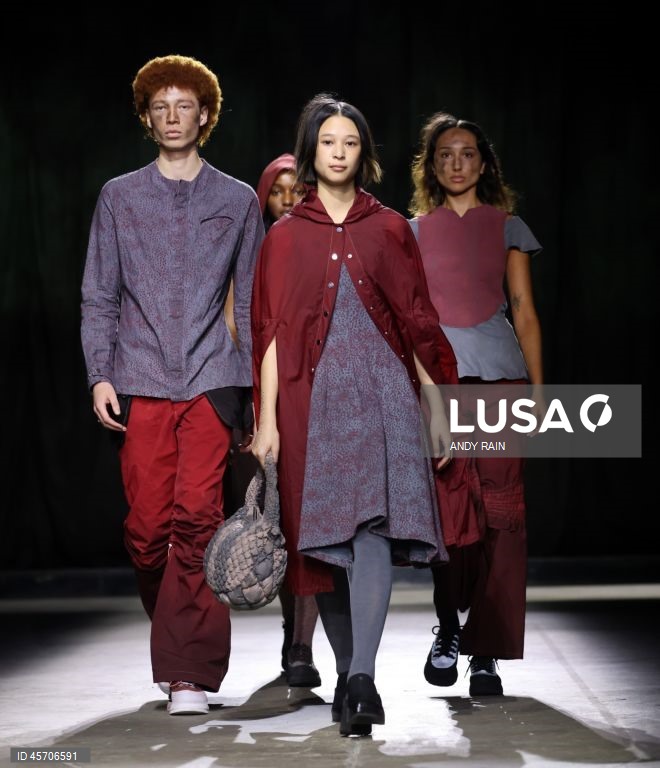 London Fashion Week SS26 - Desfile Charlie Constantinou