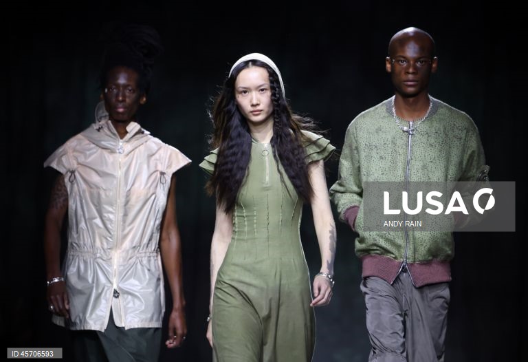 London Fashion Week SS26 - Desfile Charlie Constantinou