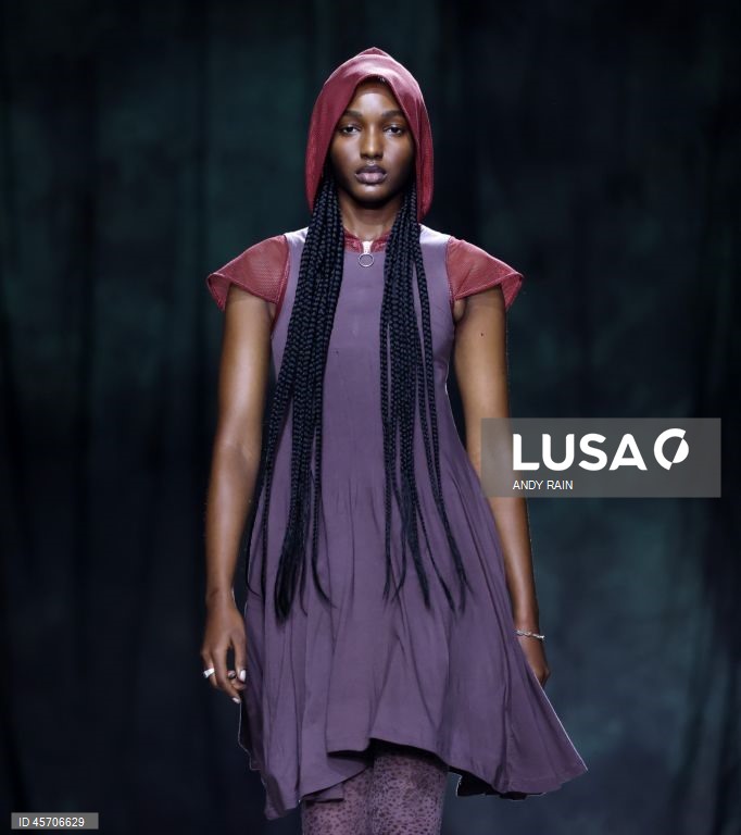 London Fashion Week SS26 - Desfile Charlie Constantinou