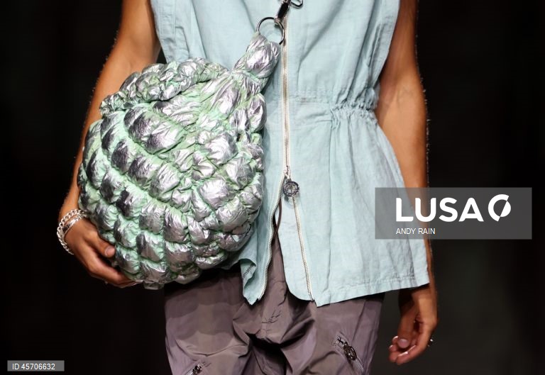 London Fashion Week SS26 - Desfile Charlie Constantinou