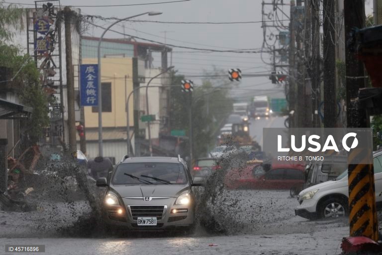 Taiwan: O supertufão Ragasa mata 14 pessoas e deixa dezenas desaparecidas