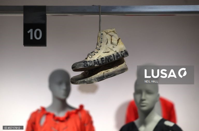 Exposição Dirty Looks abre no Barbican de Londres