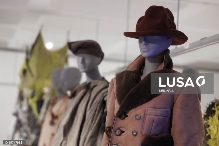 Exposição Dirty Looks abre no Barbican de Londres