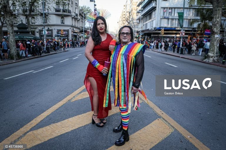 Marcha pela diversidade em Montevidéu.