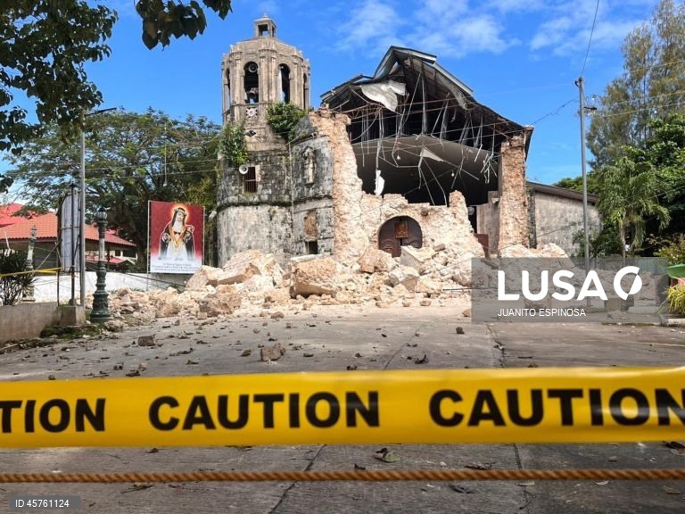 Filipinas: Rescaldo do terramoto na Ilha de Cebu