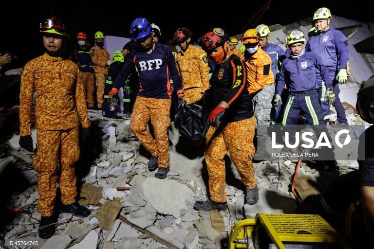 Filipinas: Rescaldo do terramoto na Ilha de Cebu