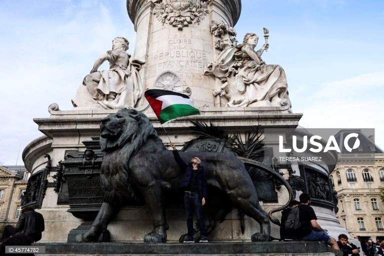 França: Novo dia de greves e manifestações 