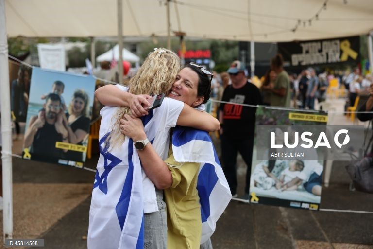 Israel: Comemorações em Tel Aviv após o anúncio do acordo de paz com Gaza