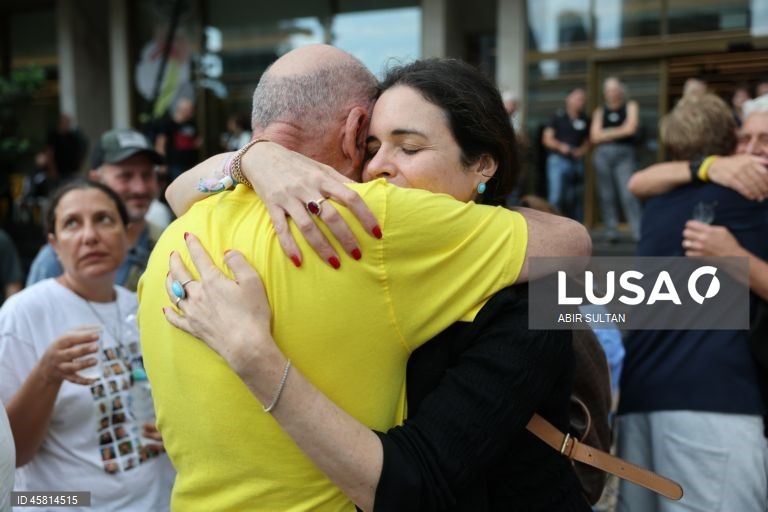 Israel: Comemorações em Tel Aviv após o anúncio do acordo de paz com Gaza