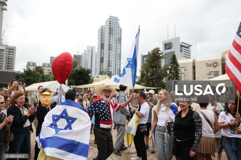 Israel: Comemorações em Tel Aviv após o anúncio do acordo de paz com Gaza