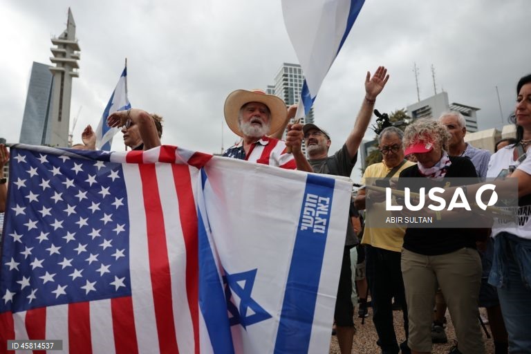 Israel: Comemorações em Tel Aviv após o anúncio do acordo de paz com Gaza