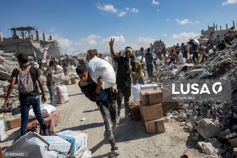 Palestina: Camiões com ajuda humanitária chegam a Khan Yunis