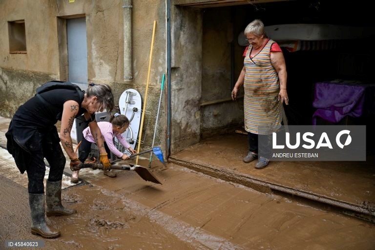 Espanha: Rescaldo das inundações na Catalunha