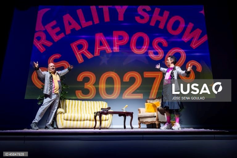 Ensaio de imprensa da peça “Reality Show: Os Raposos 3027”, com interpretação de José Raposo, Miguel Raposo e Ricardo Raposo, texto e encenação de Miguel Raposo, no Teatro Variedades, em Lisboa, 14 de outubro de 2025. O espetáculo tem estreia marcada para dia 15 de outubro. JOSÉ SENA GOULÃO/LUSA