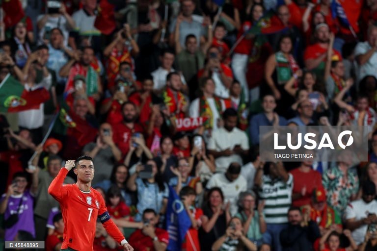 Portugal empatou 2-2 com a Hungria, na quarta jornada do Grupo F de qualificação europeia, e adiou a possibilidade de se apurar já hoje para a fase final do Mundial de futebol de 2026.