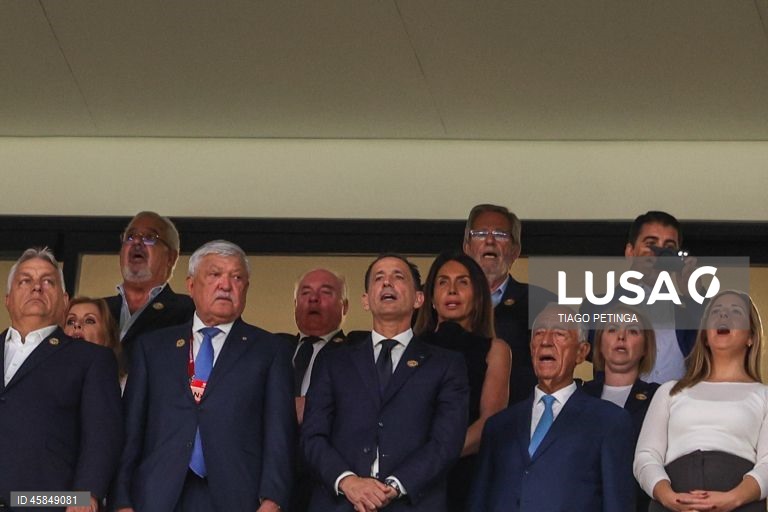 Portugal empatou 2-2 com a Hungria, na quarta jornada do Grupo F de qualificação europeia, e adiou a possibilidade de se apurar já hoje para a fase final do Mundial de futebol de 2026.