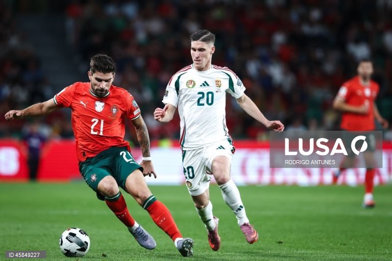 Portugal empatou 2-2 com a Hungria, na quarta jornada do Grupo F de qualificação europeia, e adiou a possibilidade de se apurar já hoje para a fase final do Mundial de futebol de 2026.