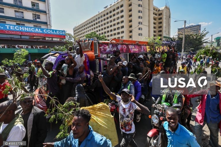 Quénia: Reações populares à morte do antigo primeiro-ministro Raila Odinga