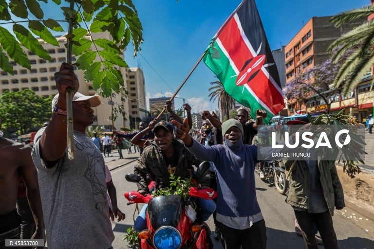 Quénia: Reações populares à morte do antigo primeiro-ministro Raila Odinga