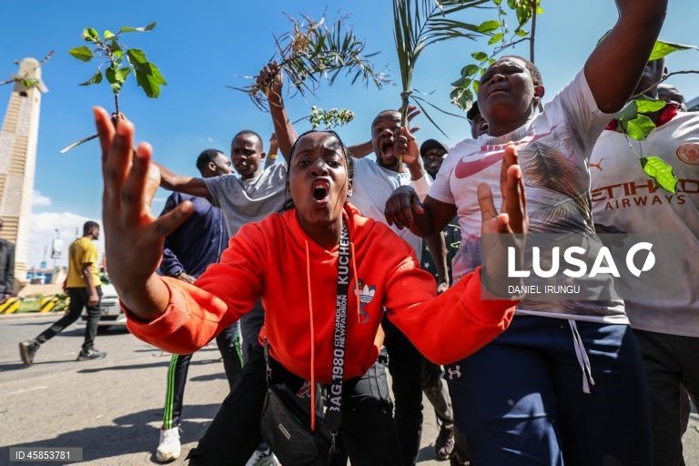 Quénia: Reações populares à morte do antigo primeiro-ministro Raila Odinga
