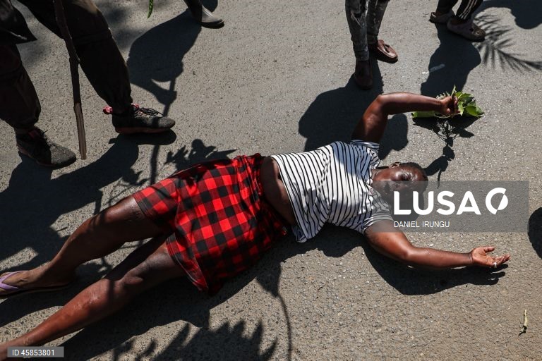 Quénia: Reações populares à morte do antigo primeiro-ministro Raila Odinga