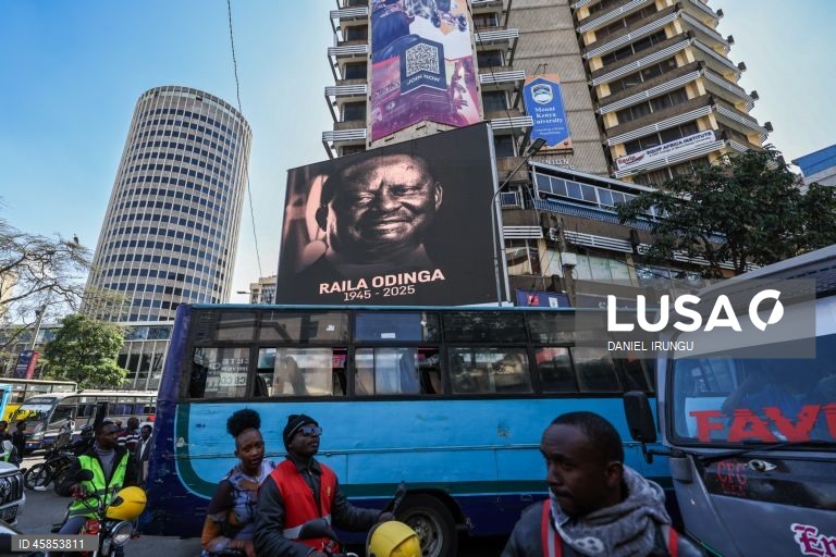 Quénia: Reações populares à morte do antigo primeiro-ministro Raila Odinga