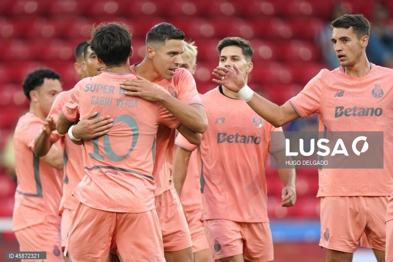 O FC Porto apurou-se hoje para a quarta eliminatória da Taça de Portugal de futebol, ao derrotar o Celoricense, do Campeonato de Portugal, por 4-0, com um ‘hat-trick’ de Samu, em jogo da terceira ronda.