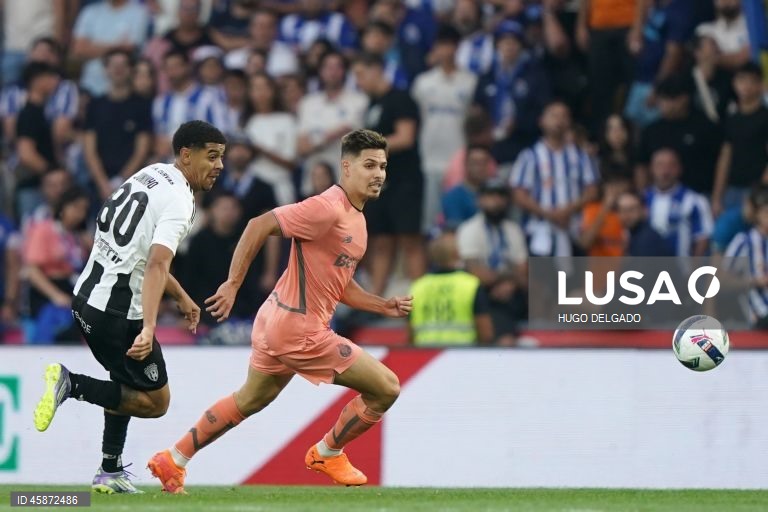 O FC Porto apurou-se hoje para a quarta eliminatória da Taça de Portugal de futebol, ao derrotar o Celoricense, do Campeonato de Portugal, por 4-0, com um ‘hat-trick’ de Samu, em jogo da terceira ronda.