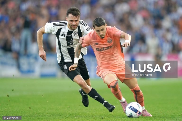 O FC Porto apurou-se hoje para a quarta eliminatória da Taça de Portugal de futebol, ao derrotar o Celoricense, do Campeonato de Portugal, por 4-0, com um ‘hat-trick’ de Samu, em jogo da terceira ronda.