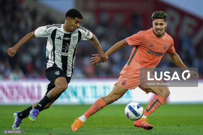 O FC Porto apurou-se hoje para a quarta eliminatória da Taça de Portugal de futebol, ao derrotar o Celoricense, do Campeonato de Portugal, por 4-0, com um ‘hat-trick’ de Samu, em jogo da terceira ronda.