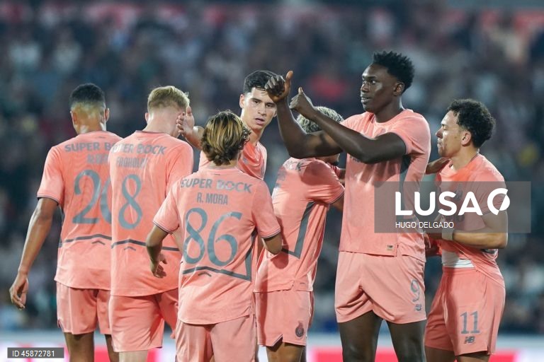 O FC Porto apurou-se hoje para a quarta eliminatória da Taça de Portugal de futebol, ao derrotar o Celoricense, do Campeonato de Portugal, por 4-0, com um ‘hat-trick’ de Samu, em jogo da terceira ronda.