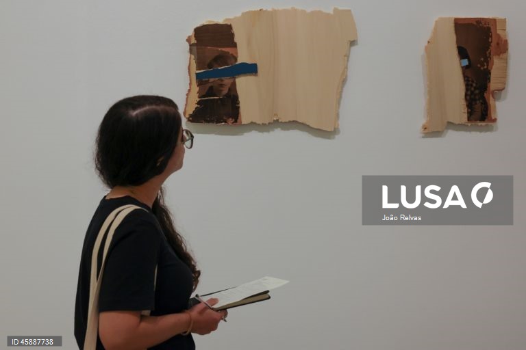 Visita de imprensa à exposição “Notre Feu”, de Isabelle Ferreira que é inaugurada ao público no próximo dia 22 de outubro, no Museu de Arte, Arquitetura e Tecnologia - MAAT Gallery, em Lisboa, 21 de outubro de 2025. JOÃO RELVAS/LUSA