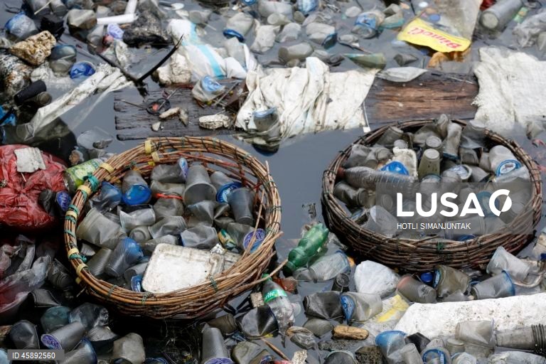 Indonésia: Poluição de plástico em Banda Aceh