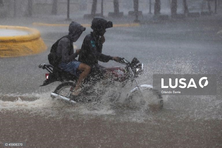 Mais de 647 000 pessoas sem água na República Dominicana após a tempestade Melissa.