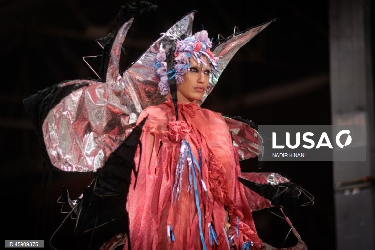 Semana da Moda de Melbourne 2025 - Coleções de alunos