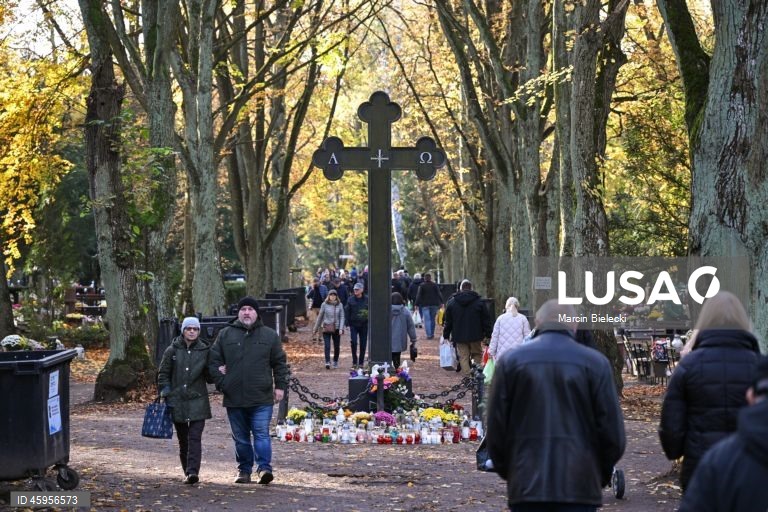 Dia de Todos os Santos na Polónia