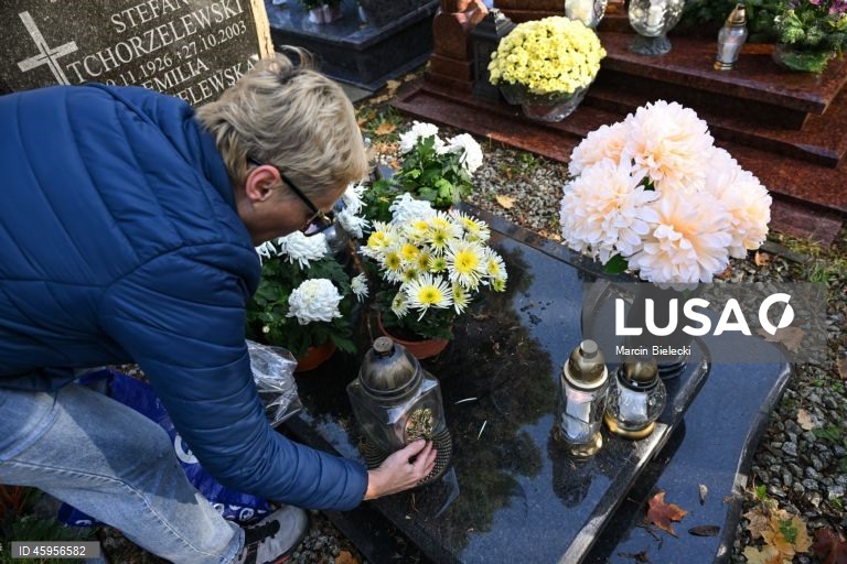 Dia de Todos os Santos na Polónia
