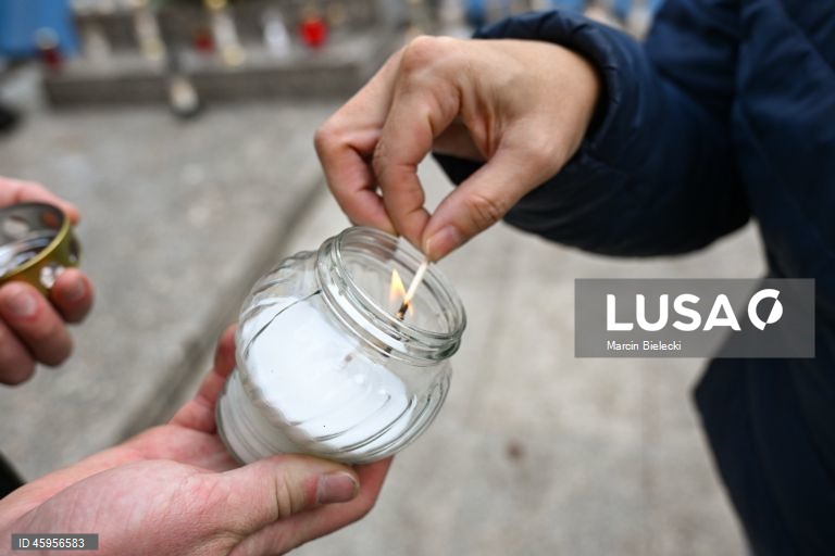 Dia de Todos os Santos na Polónia